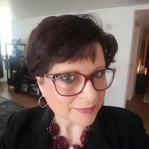 Meet your Posher, Kari